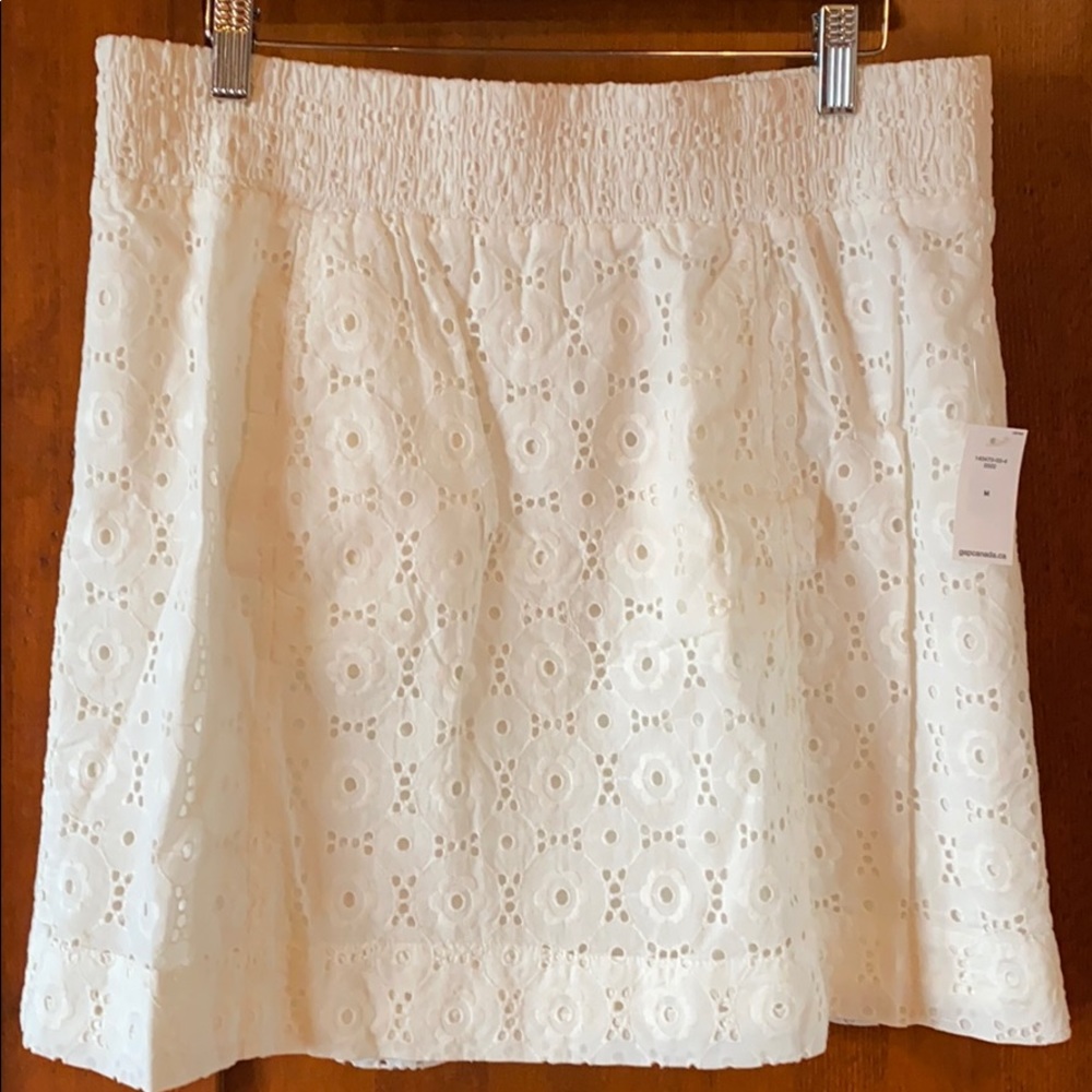 NWT Gap eyelet skirt woman’s Med